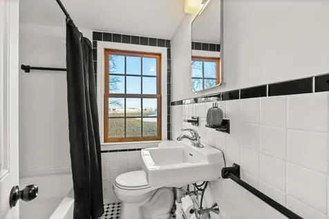 14 Hutchinson Drive Hampton NH 03842