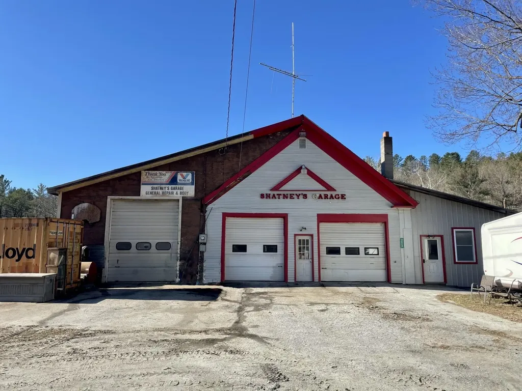 3613 Vt Route 14 Woodbury VT 05681