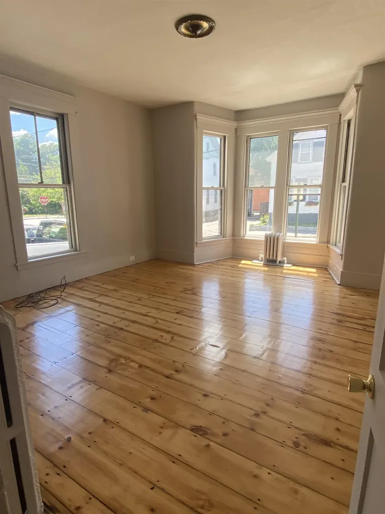76 Warren Street Concord NH 03301