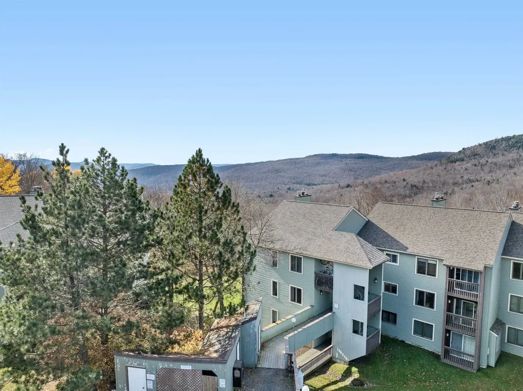 41 Village Lane Bolton VT 05477