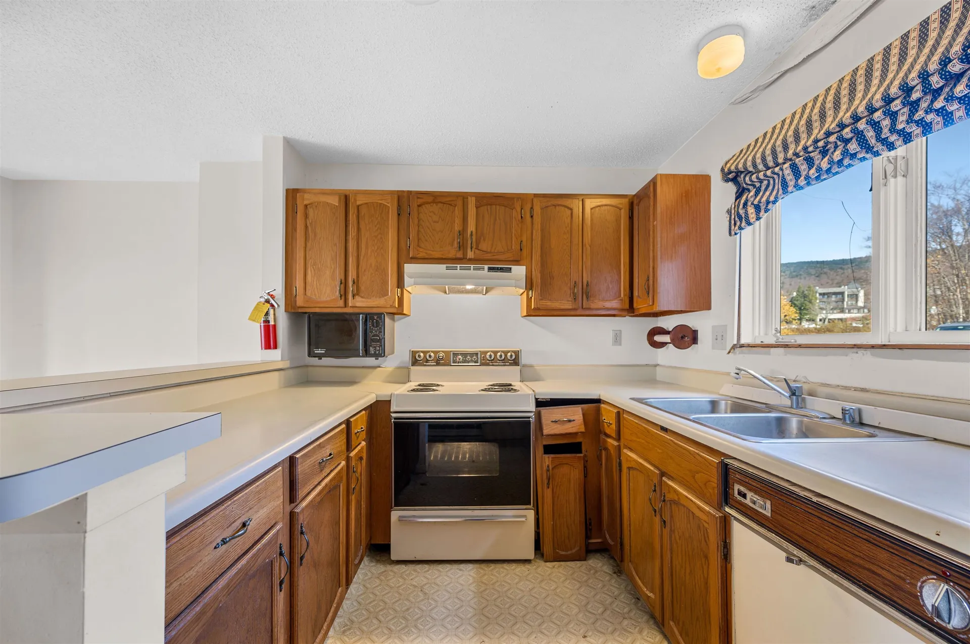 41 Village Lane Bolton VT 05477