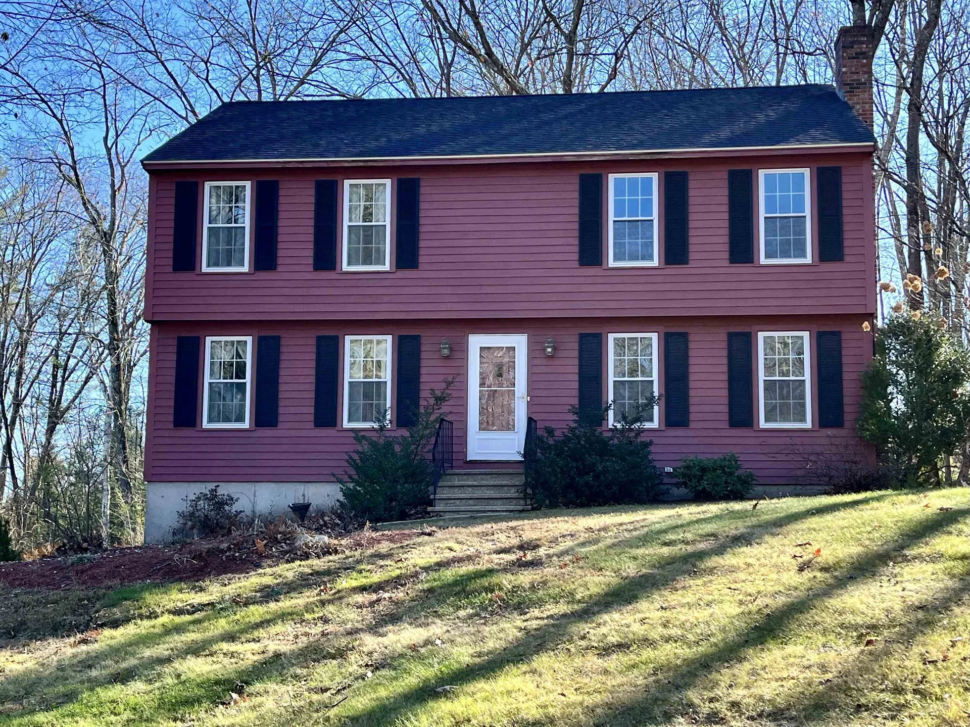 17 Glen Drive Hudson NH 03051-4427