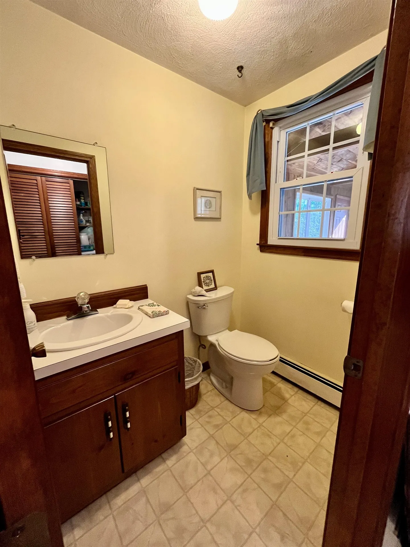 17 Glen Drive Hudson NH 03051-4427