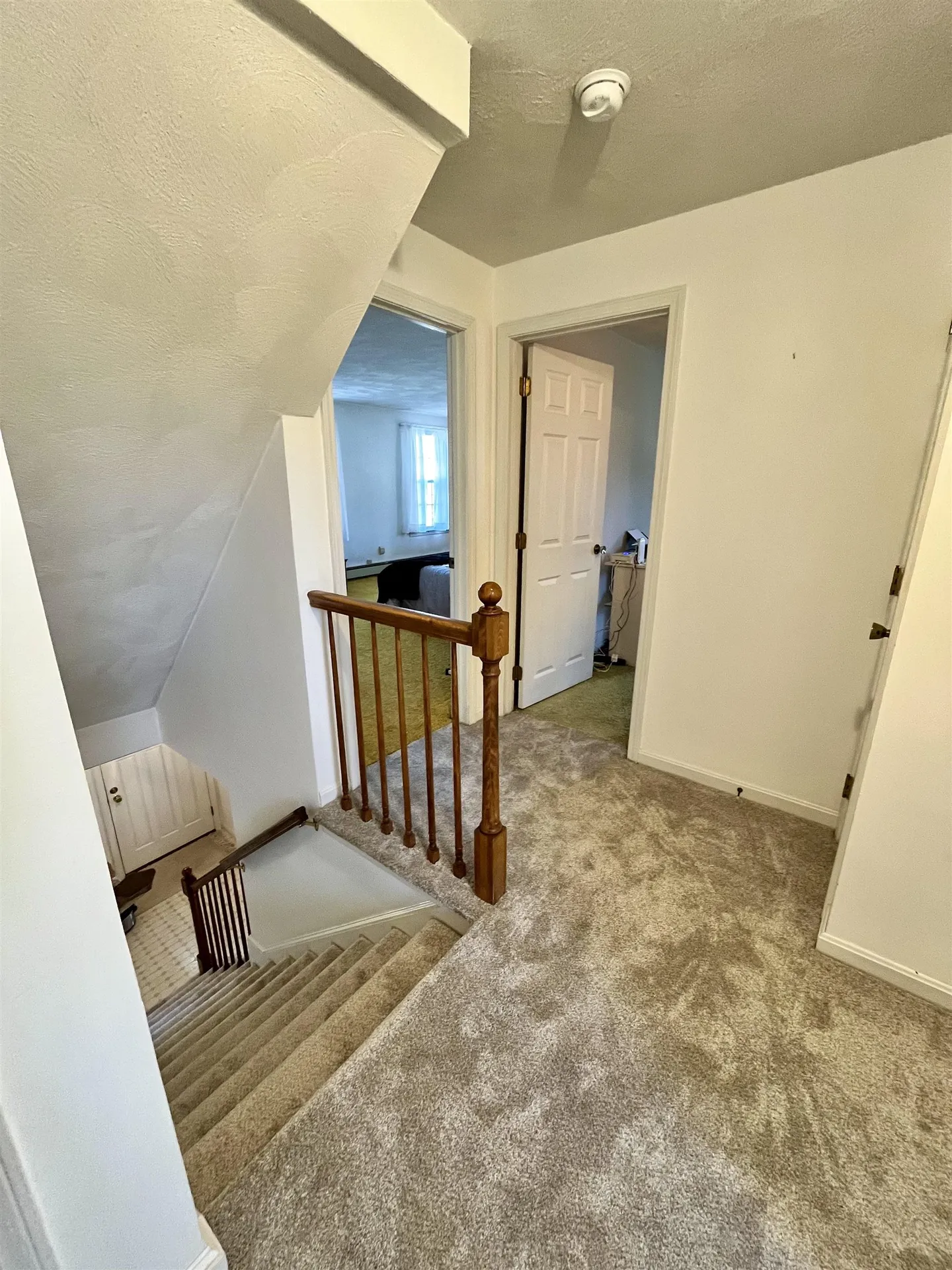 17 Glen Drive Hudson NH 03051-4427