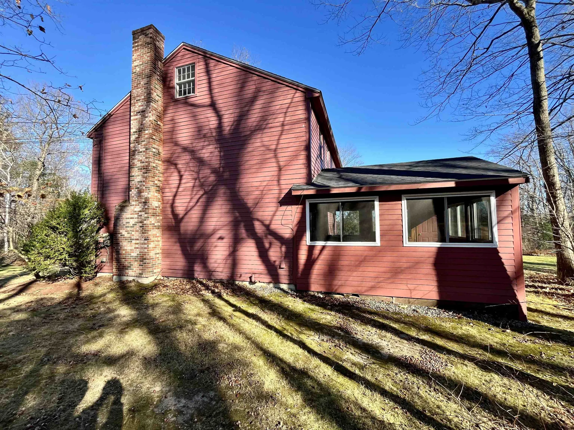 17 Glen Drive Hudson NH 03051-4427