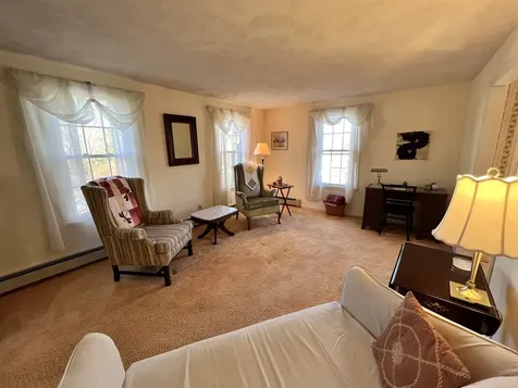 17 Glen Drive Hudson NH 03051-4427