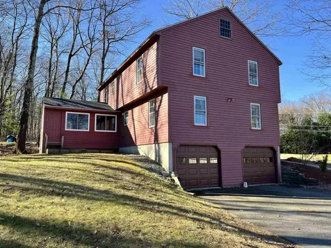 17 Glen Drive Hudson NH 03051-4427