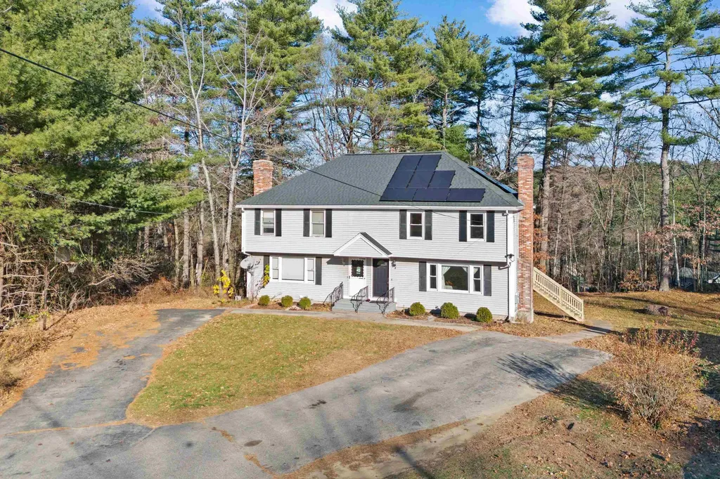 11r Blueberry Road Derry NH 03038