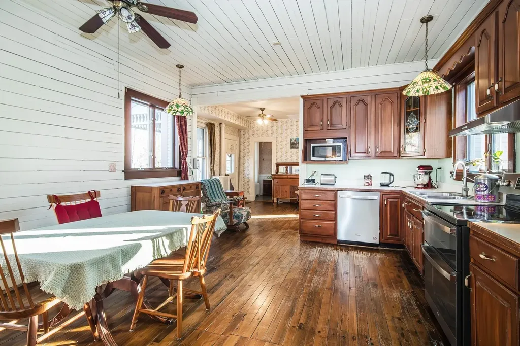 898 Main Street Castleton VT 05735