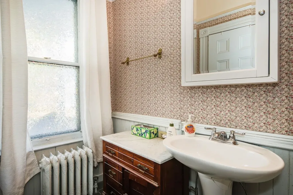 898 Main Street Castleton VT 05735