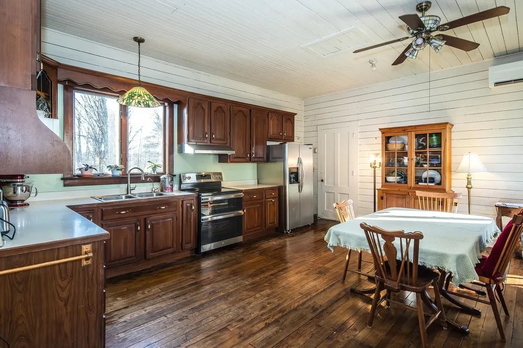 898 Main Street Castleton VT 05735