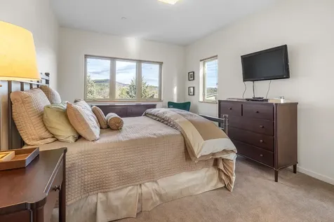 7 Gile Drive Hanover NH 03755