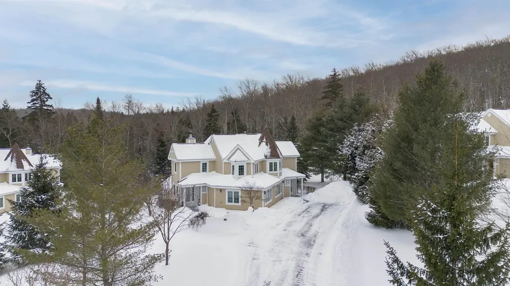 70b Kingswood Road Dover VT 05356
