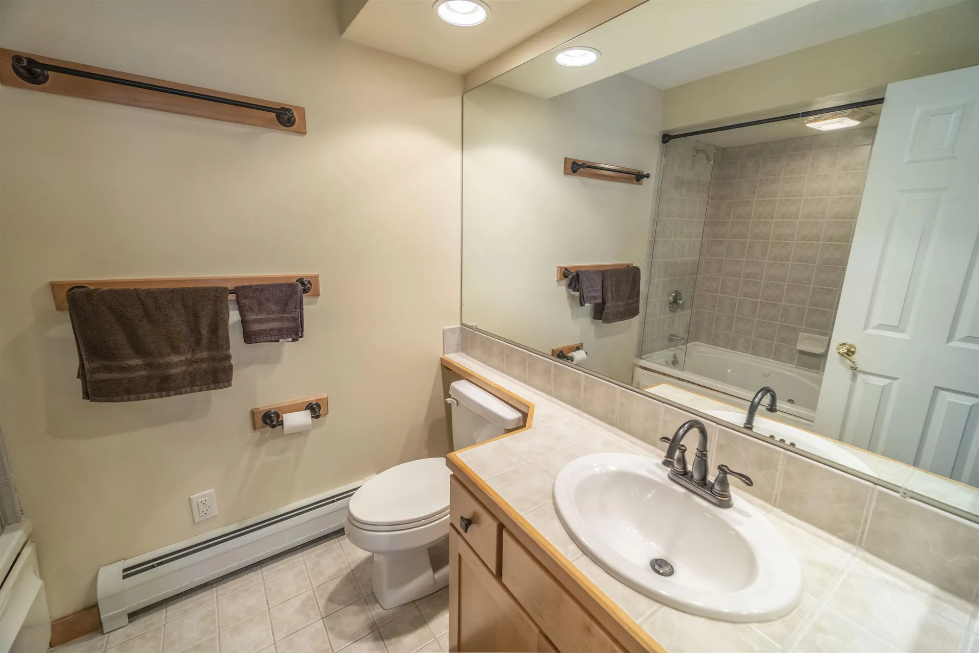 70b Kingswood Road Dover VT 05356