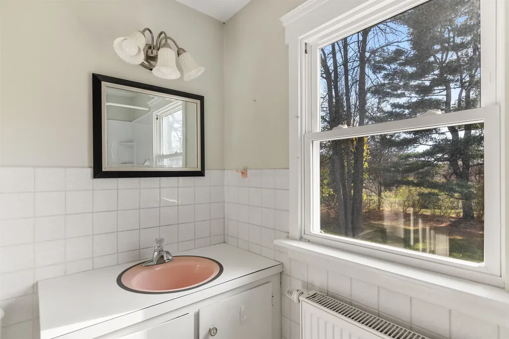 200 Juniper Ridge Shelburne VT 05482