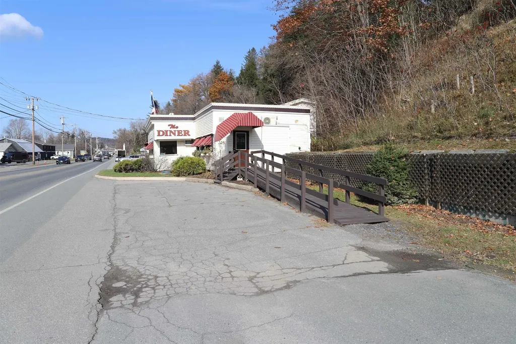 686 Broad Street Lyndon VT 05851