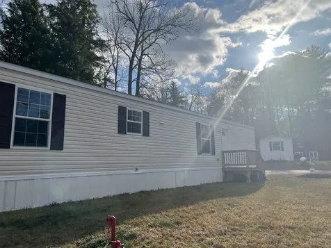 39 Twin Bridge Road Northfield NH 03276