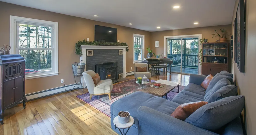 34 East Derry Road Derry NH 03038