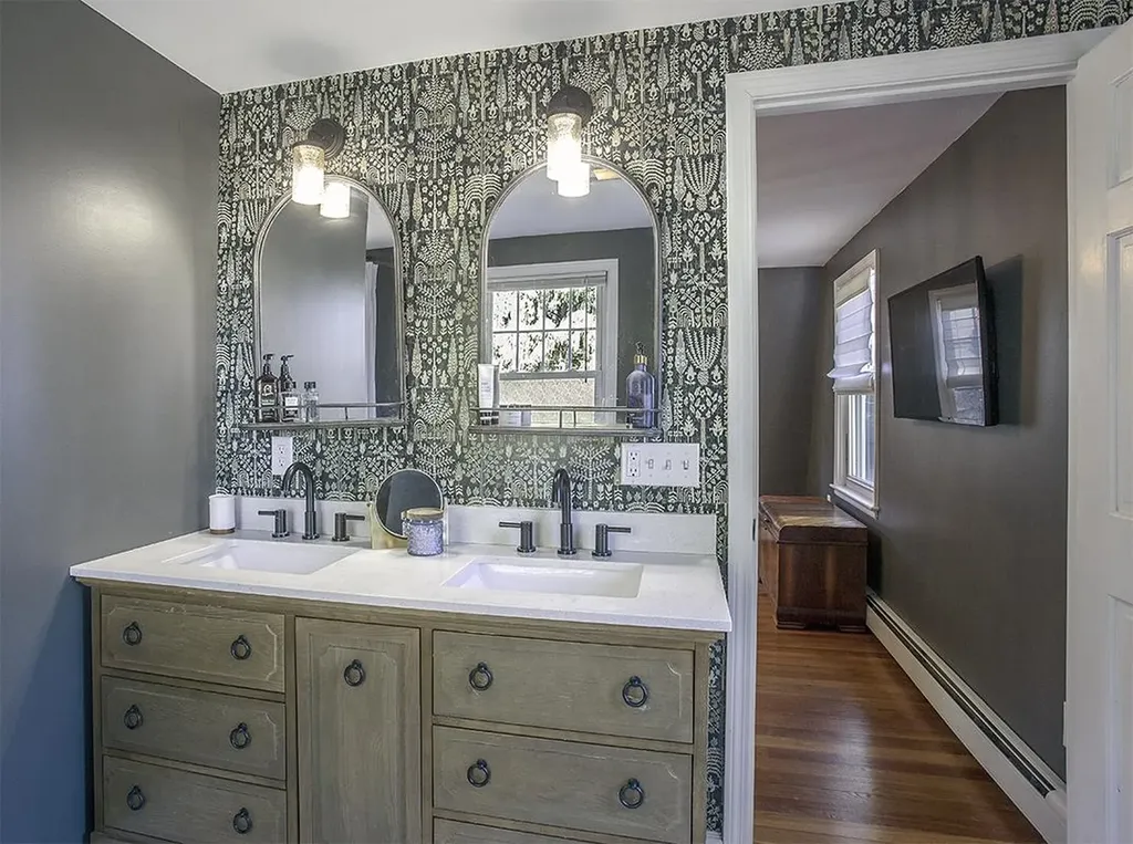 34 East Derry Road Derry NH 03038