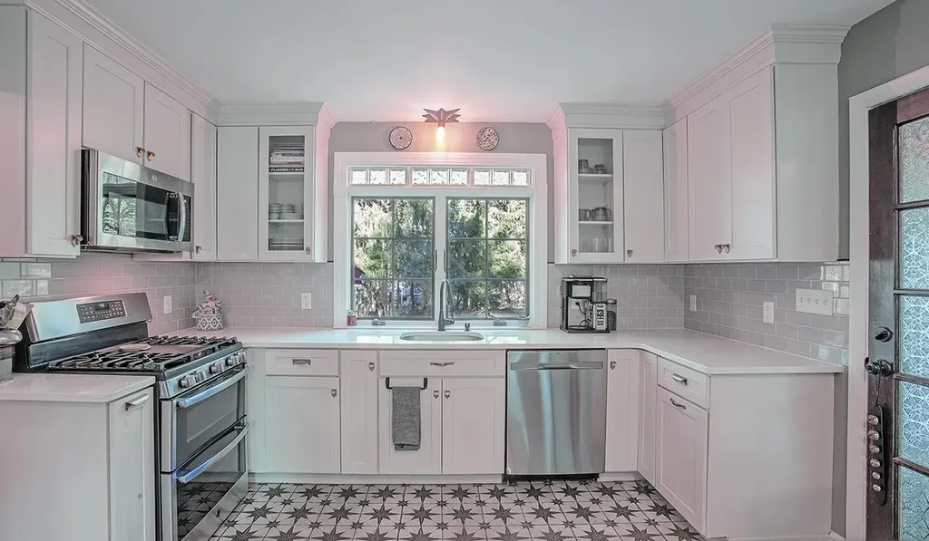 34 East Derry Road Derry NH 03038