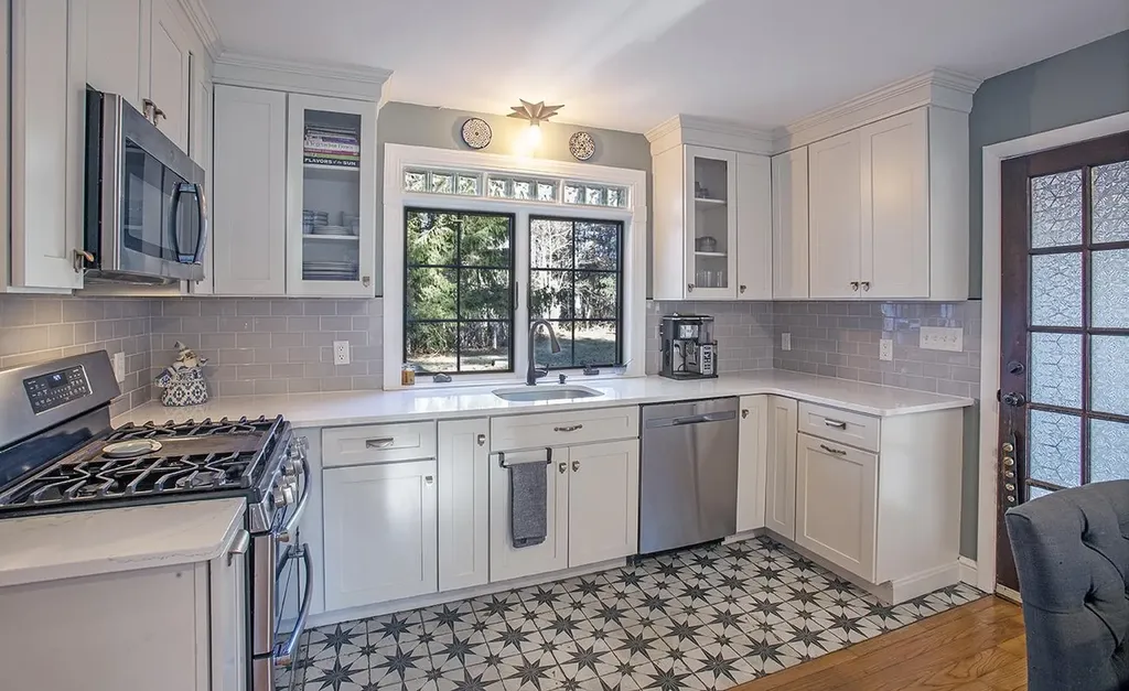 34 East Derry Road Derry NH 03038