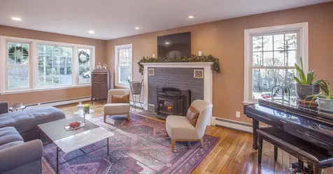 34 East Derry Road Derry NH 03038