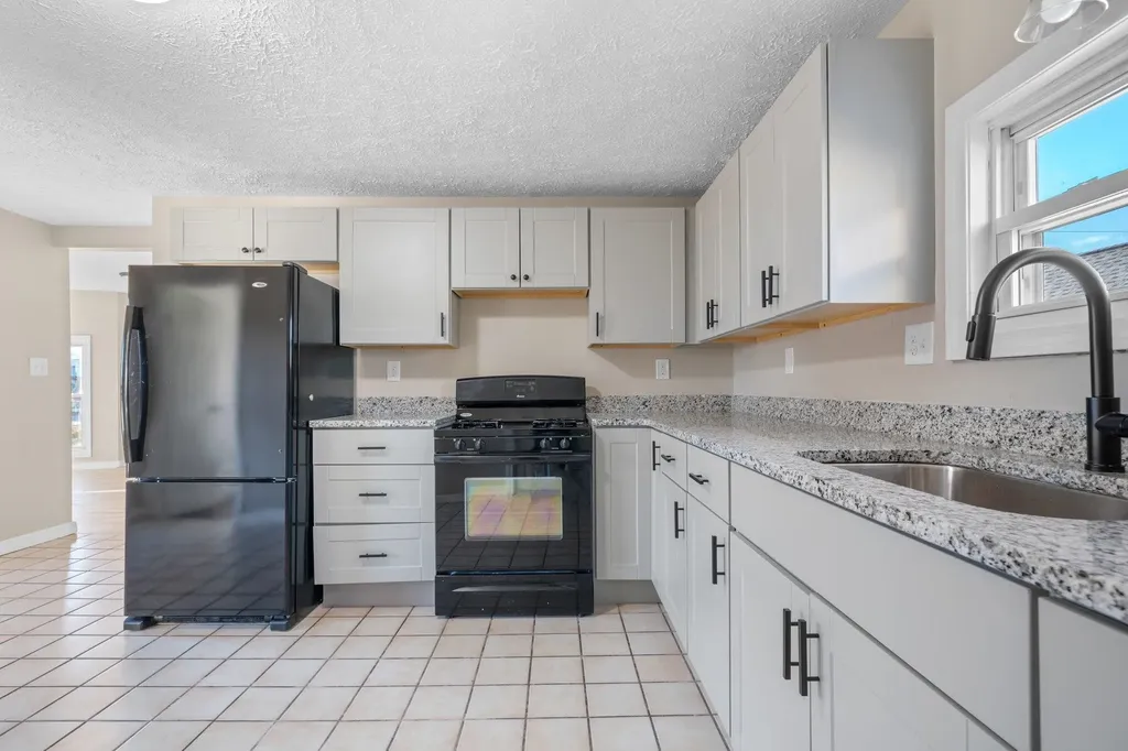 14 Middle Street Nashua NH 03060