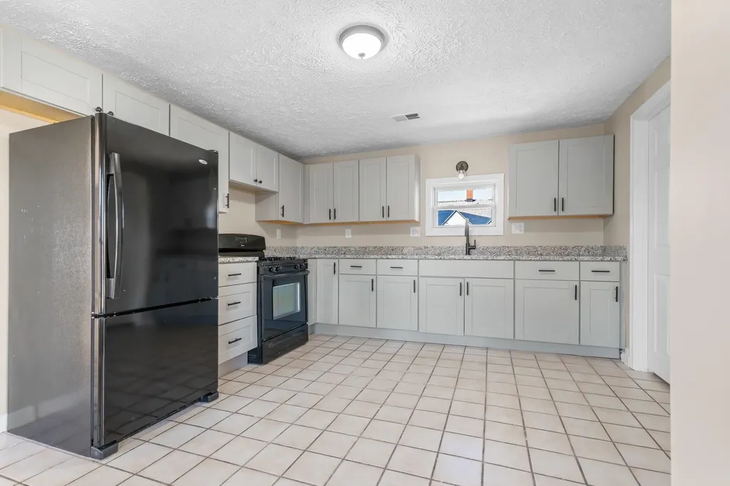 14 Middle Street Nashua NH 03060