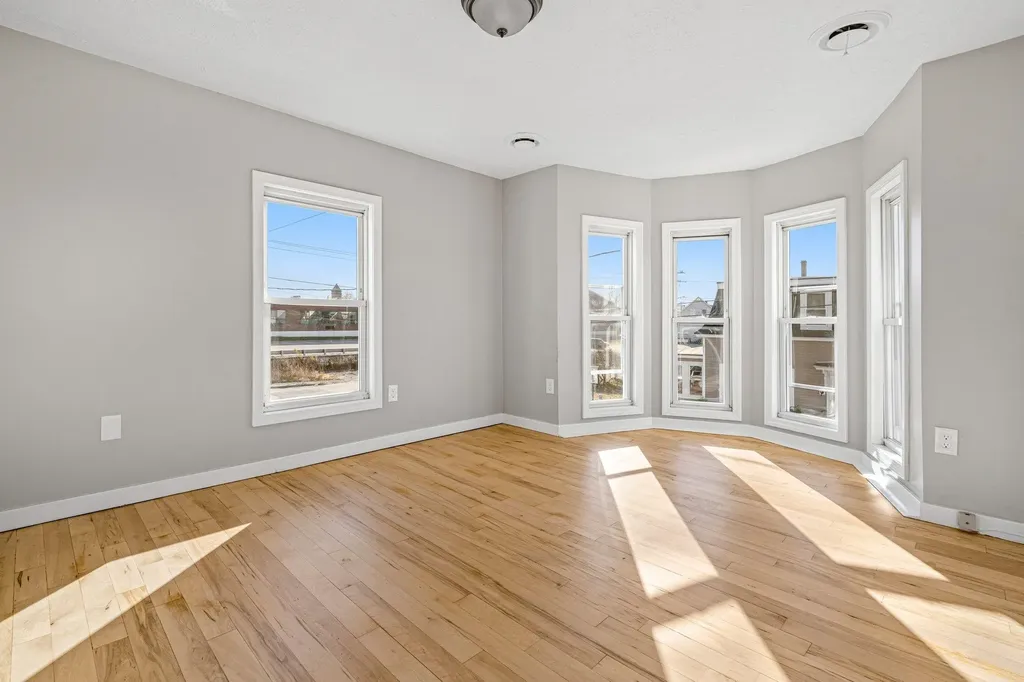 14 Middle Street Nashua NH 03060