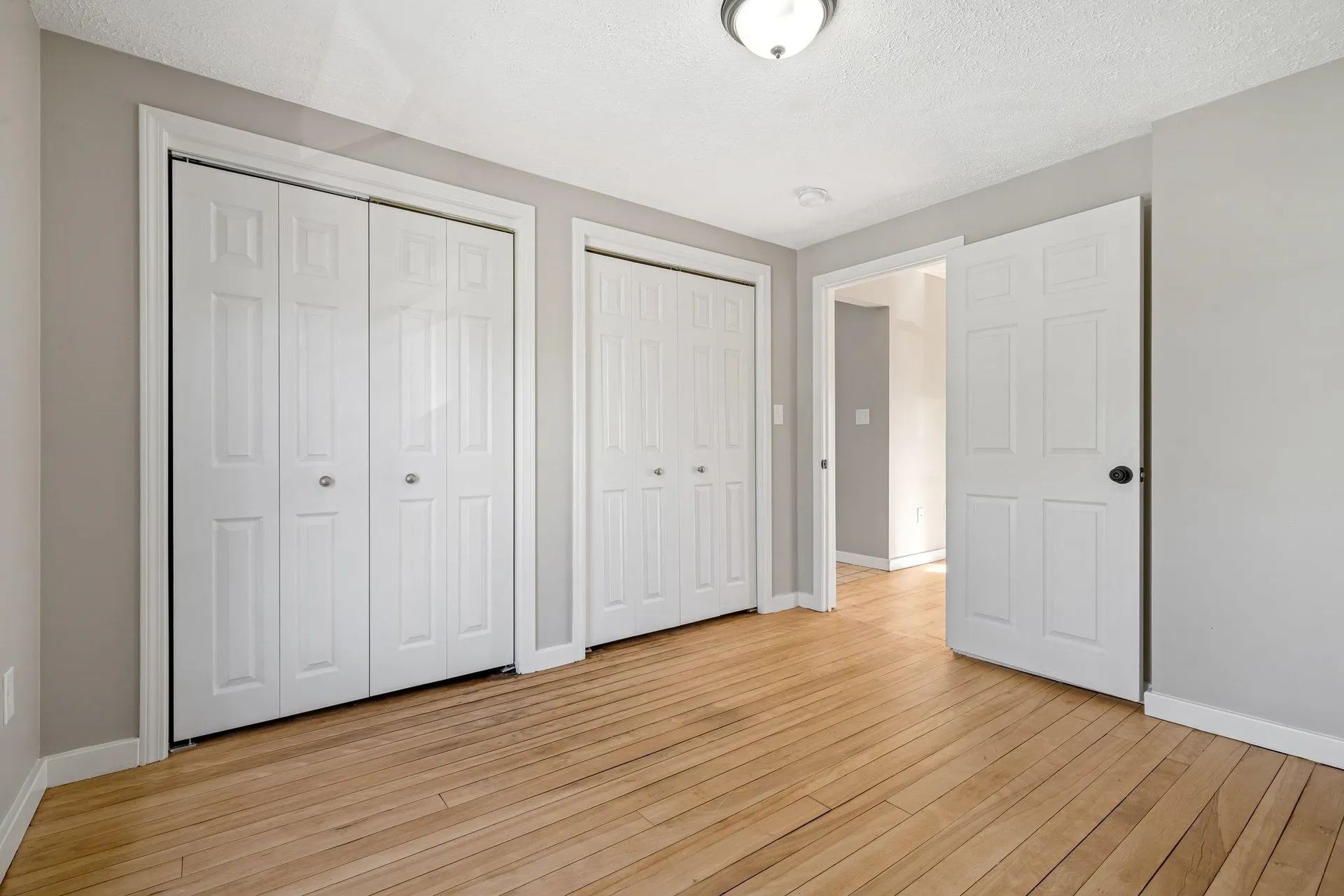 14 Middle Street Nashua NH 03060