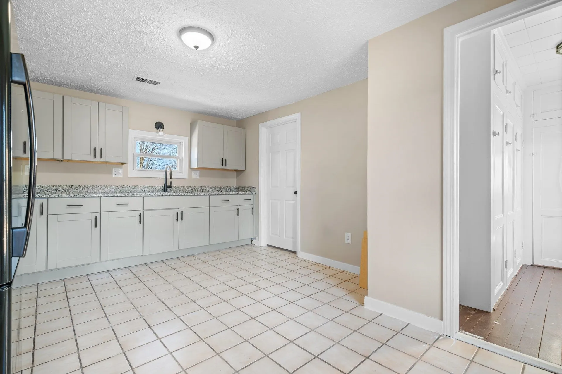 14 Middle Street Nashua NH 03060