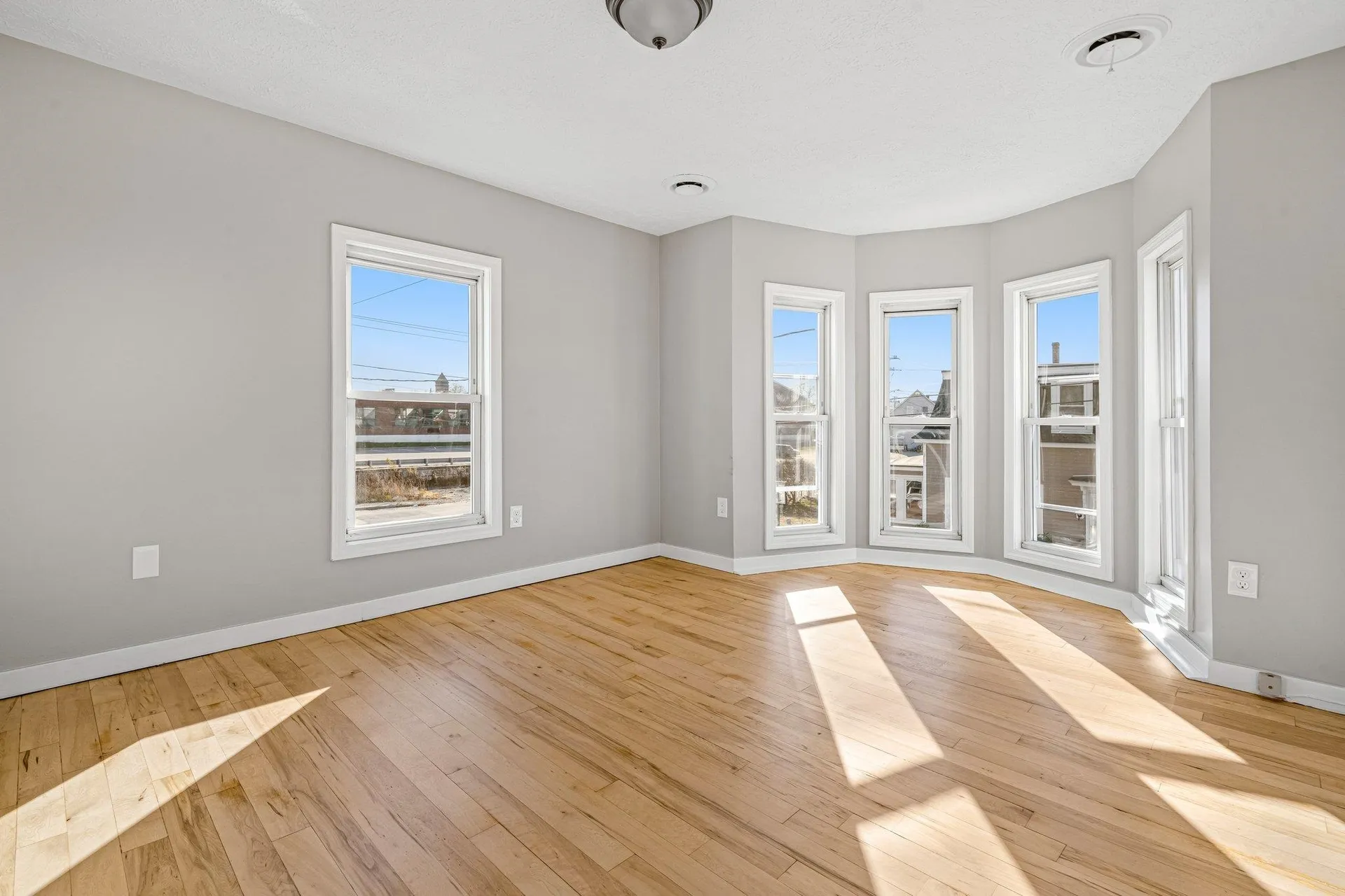 14 Middle Street Nashua NH 03060