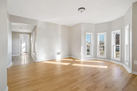 14 Middle Street Nashua NH 03060