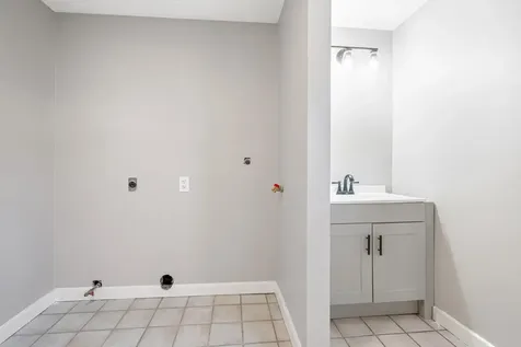 14 Middle Street Nashua NH 03060
