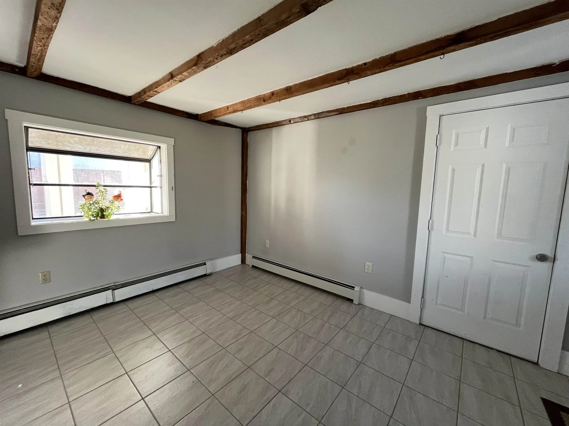 3 Old Batchelder Road Raymond NH 03077