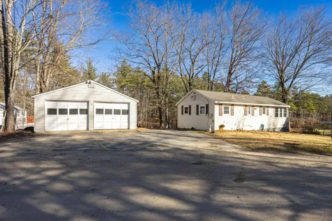 44 Blue Boar Lane Canterbury NH 03224