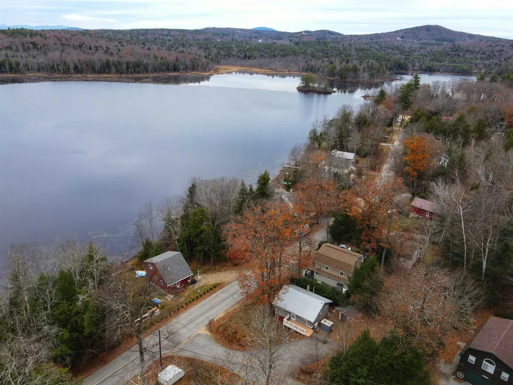 56 Flintlock Circle Gilmanton NH 03237