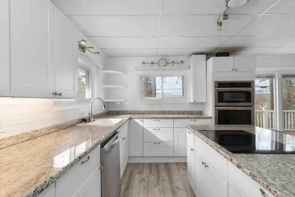 56 Flintlock Circle Gilmanton NH 03237