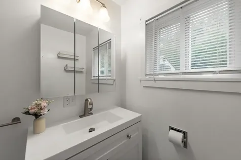 56 Flintlock Circle Gilmanton NH 03237