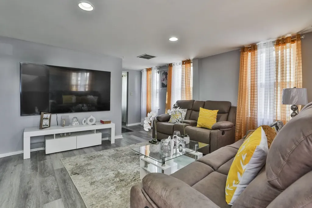 5-7 Norton Street Nashua NH 03060