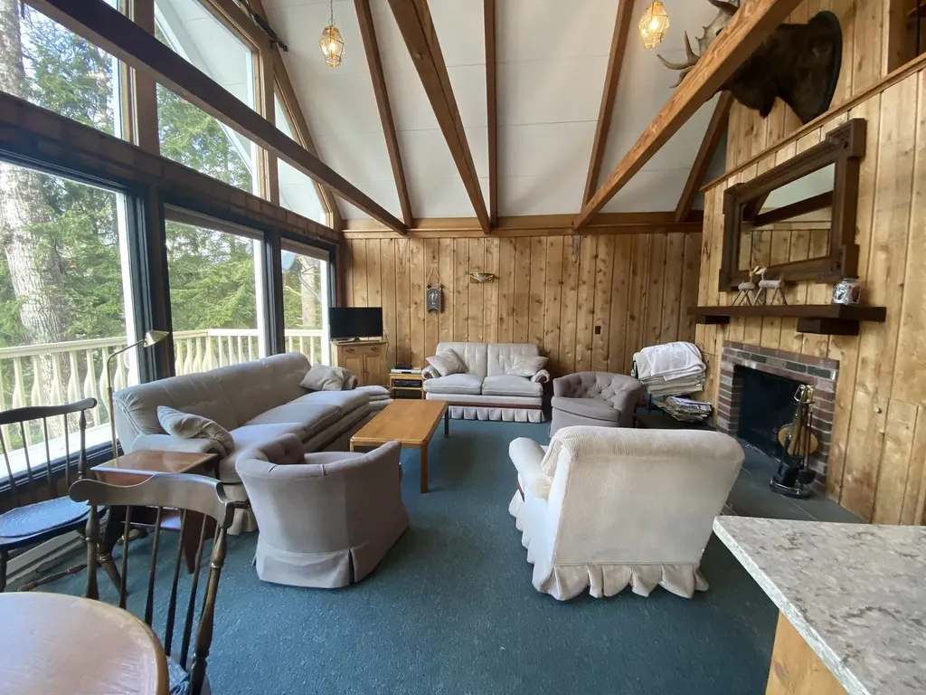 21 Dorr Fitch Road Dover VT 05356-0535