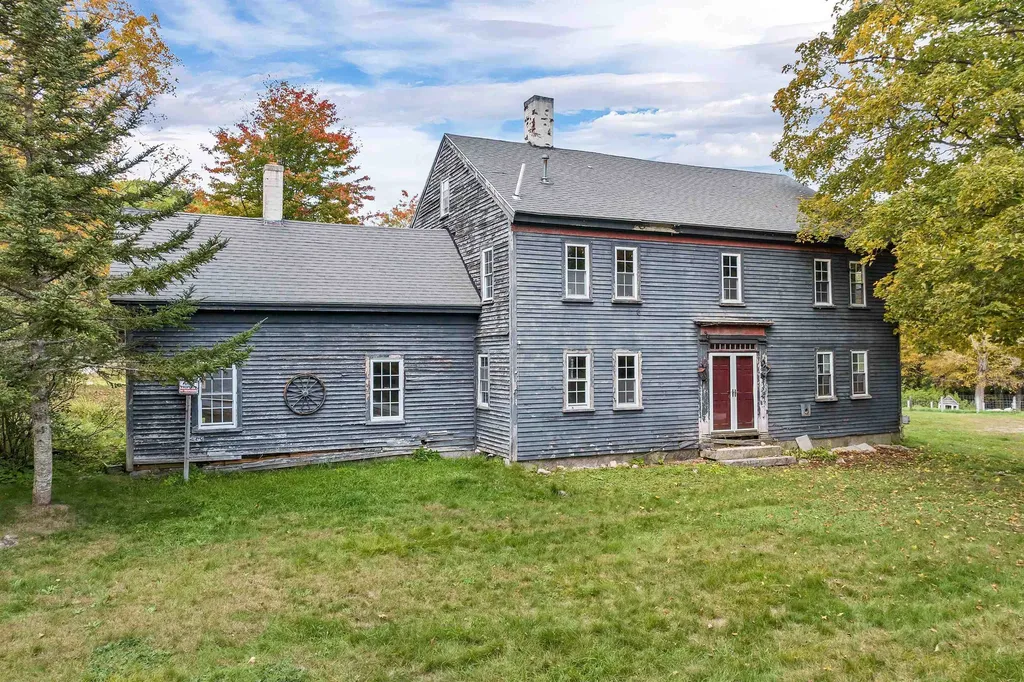 42 College Road Wolfeboro NH 03894