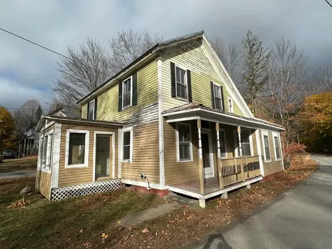 4 School Street Rockingham VT 05154