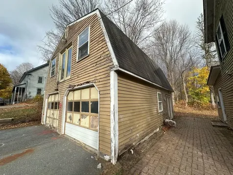 4 School Street Rockingham VT 05154