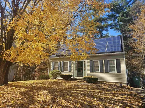 18 Brinton Drive Nashua NH 03064