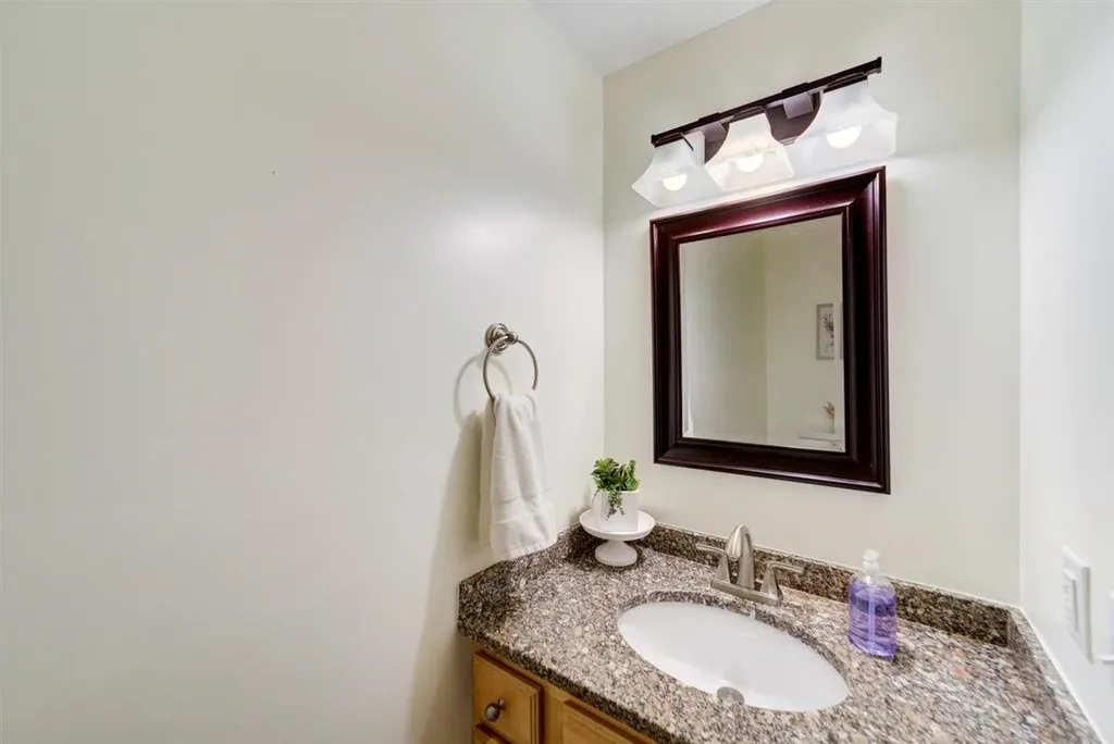 16 Cedar Street Essex VT 05452