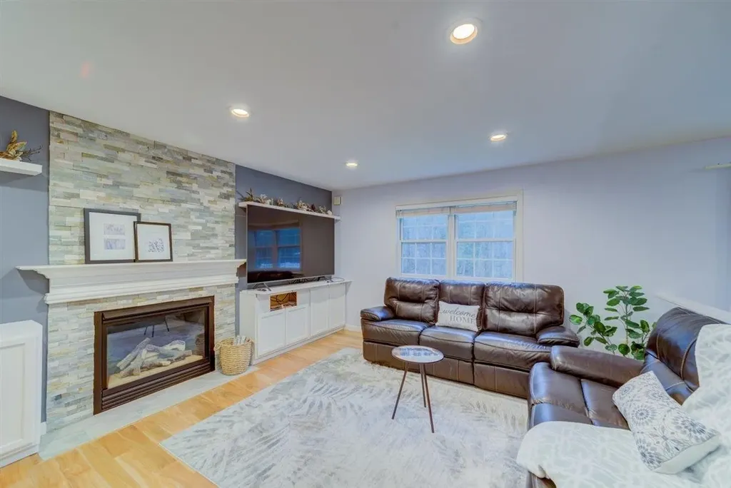 16 Cedar Street Essex VT 05452