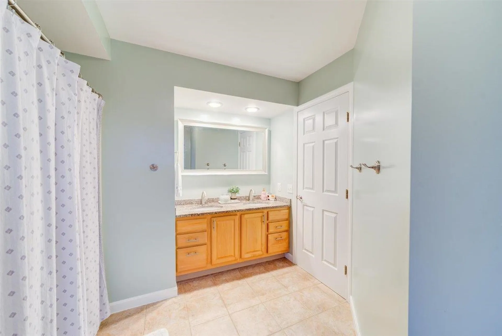 16 Cedar Street Essex VT 05452