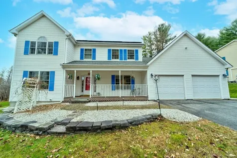 16 Cedar Street Essex VT 05452