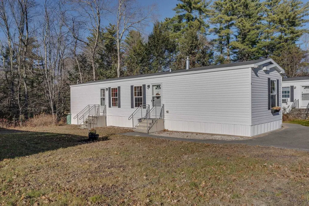 8 Balsam Place Derry NH 03038